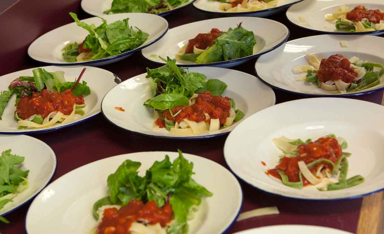 Tomato Basil Sauce - Cooking with Kids